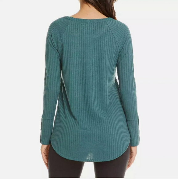 Chaser | Thermal Button Cuff Top - Picture 3 of 8